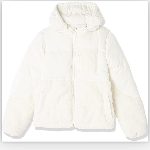 White Amazon Essentials Women’s Sherpa Puffer Jacket - Picture 4 of 5